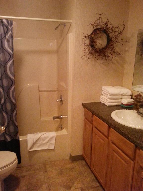 Taneycomo Lakefront Resort Bull Creek Habitación foto
